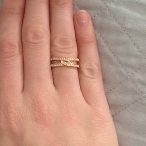 Rose gold ring with crystals
